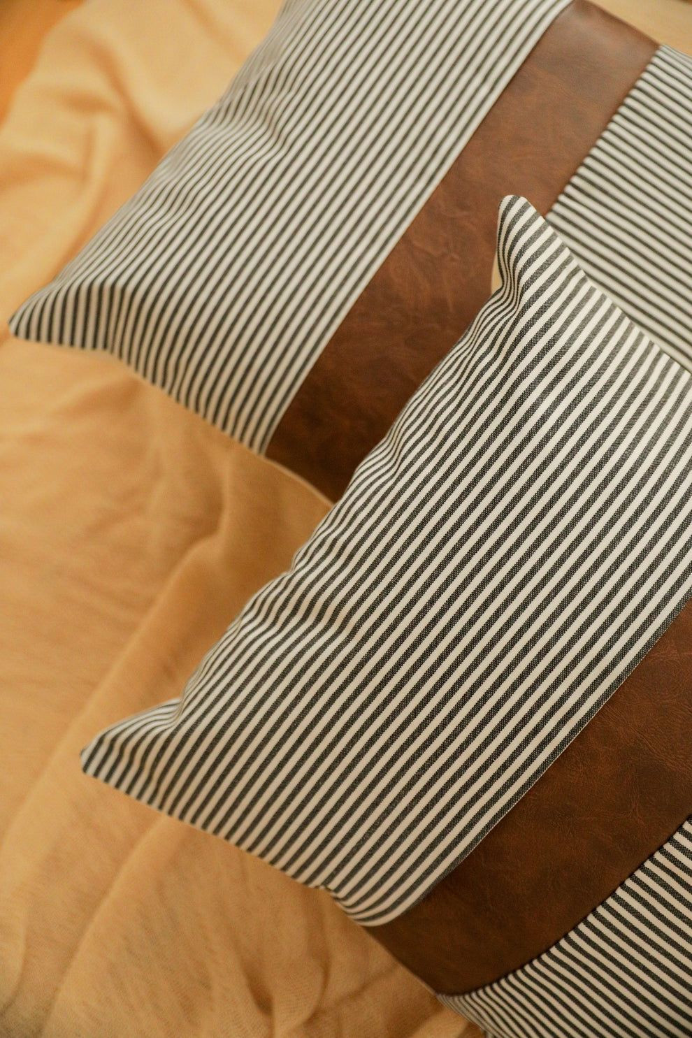Listra Cushion Cover — CC25-FLNV