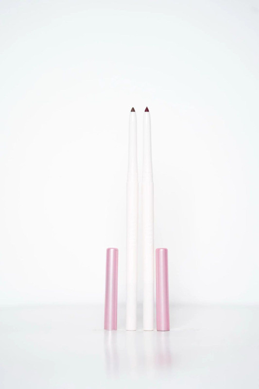 LIP LINER
